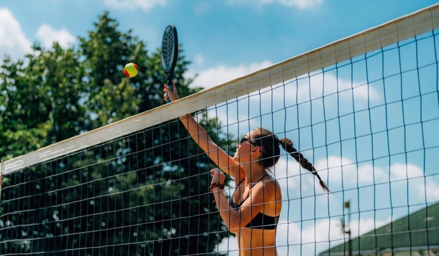 Esportes para o verão: Conheça 5 jogos que conquistaram as praias do Brasil!