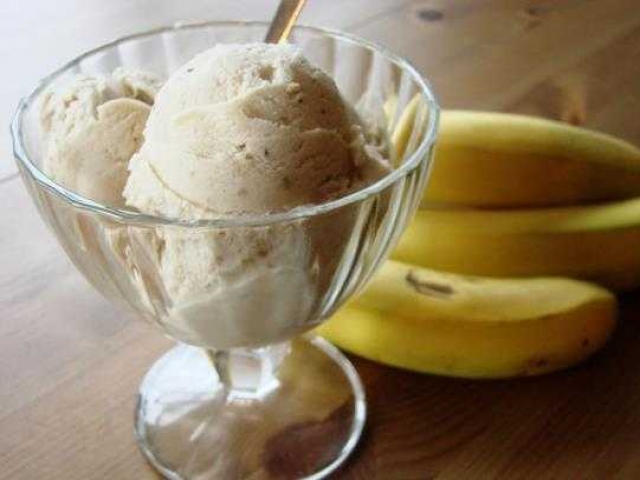 Gelado protéico de banana