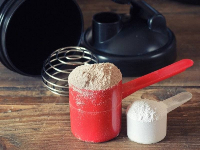 5 REGRAS ESSENCIAIS PARA QUEM VAI COMEÇAR A TOMAR WHEY PROTEIN