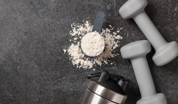 Como usar whey, creatina e BCAA para transformar seu corpo rápido