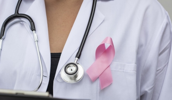 Especial Outubro Rosa: saiba como prevenir o câncer de mama. Cuide-se!