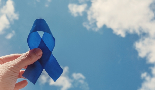 NOVEMBRO AZUL: COMO A ATIVIDADE FÍSICA AUXILIA NO TRATAMENTO DO CÂNCER DE PRÓSTATA